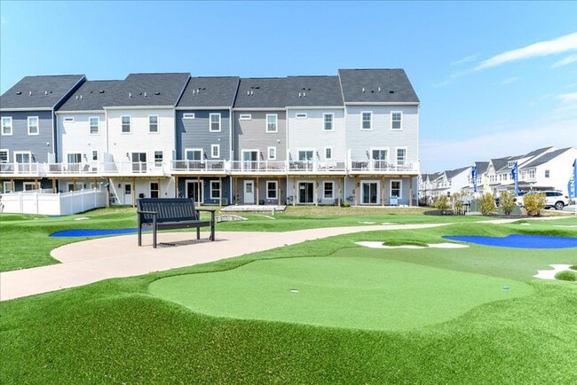 Building Photo - 1 month free with 24-month lease! Attracti...