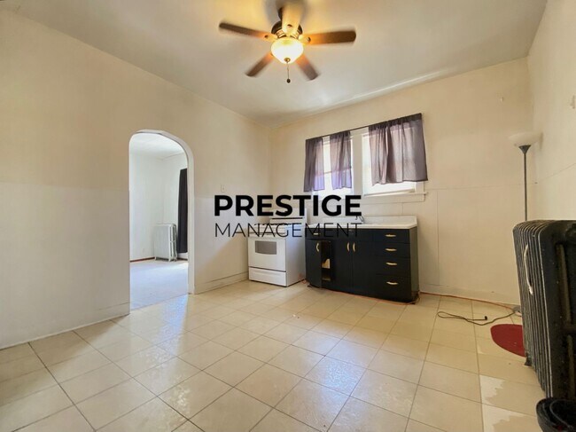 Building Photo - Spacious 2 Bedroom Apartment in Whiting