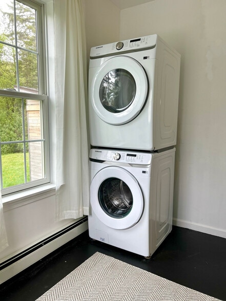 Building Photo - 67 Regatta Dr