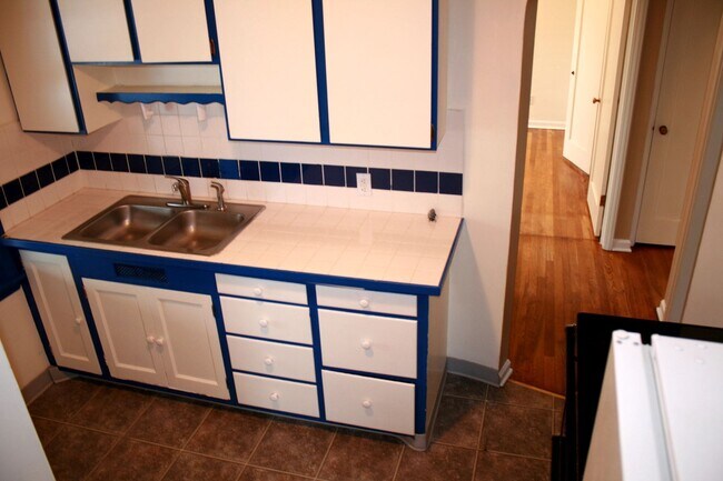 Building Photo - *** COMING SOON *** Audubon Neighborhood