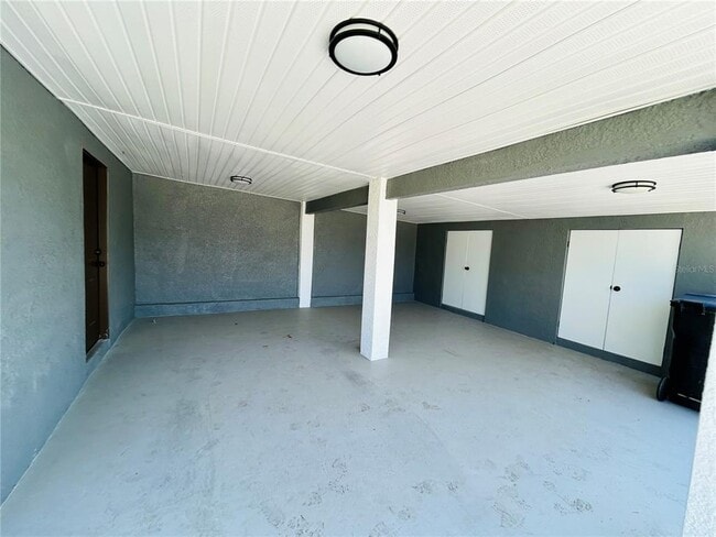 Building Photo - 6603 Cocos Dr