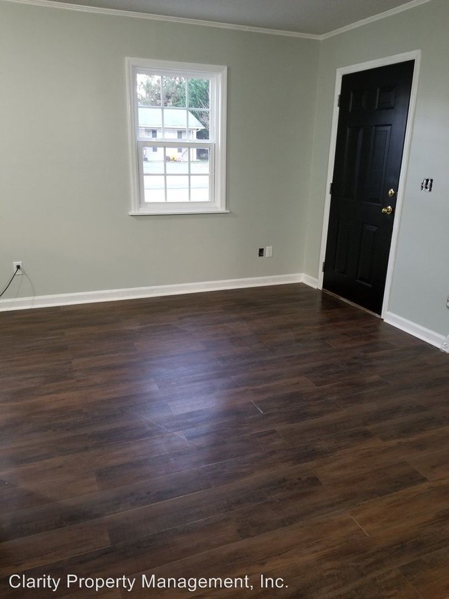 Building Photo - 1380 Village Oaks Cir NW