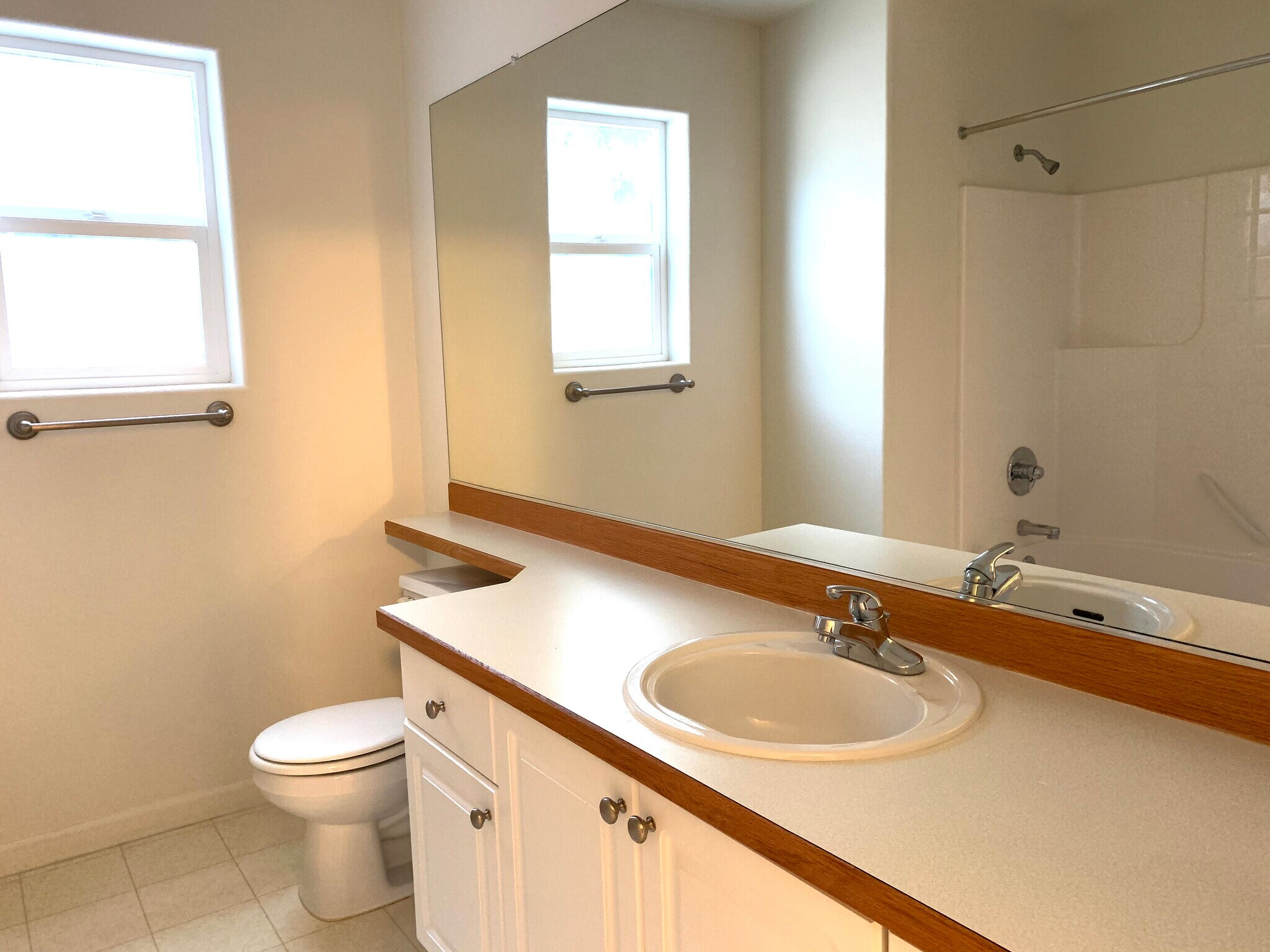 shared bathroom vanity - 5671 NE Canard Dr