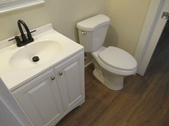 Building Photo - 609 N Aycock St