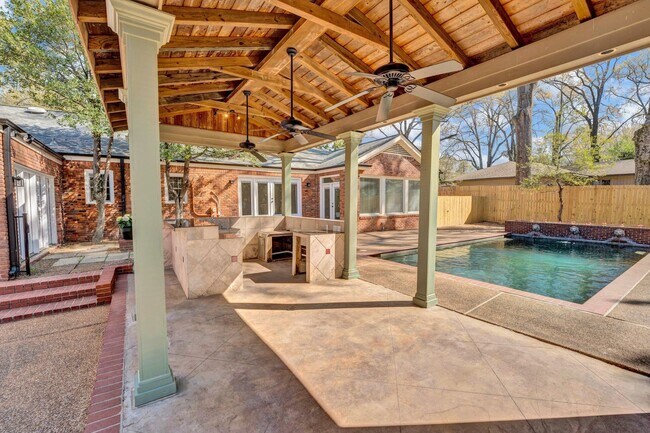 Building Photo - 4679 Walnut Grove Rd