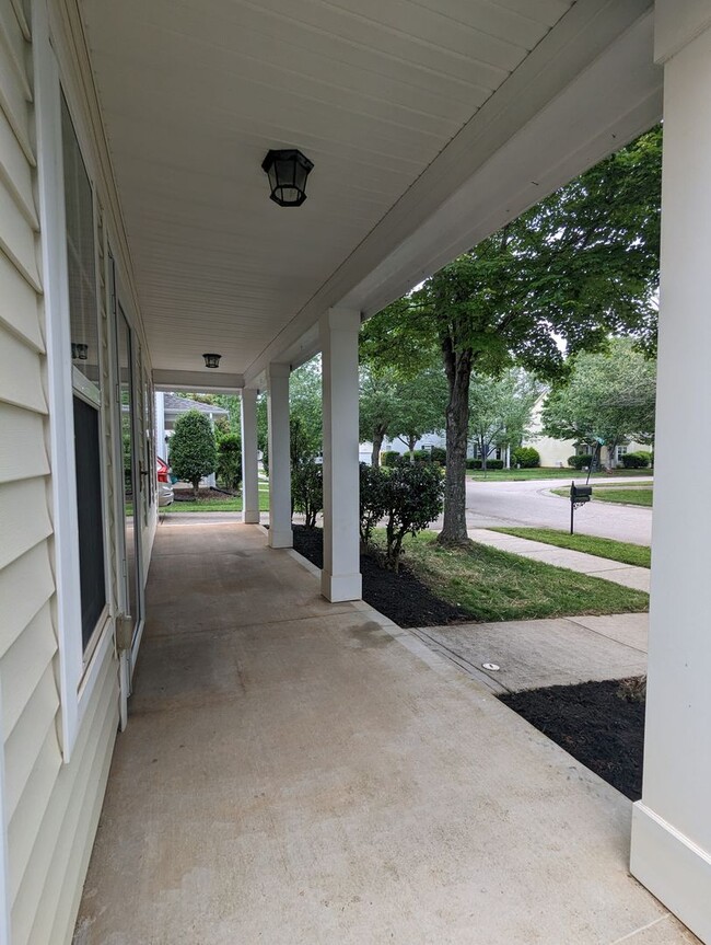 Building Photo - CORNELIUS 3 BEDROOM 2.5 BATH W/FENCED YARD