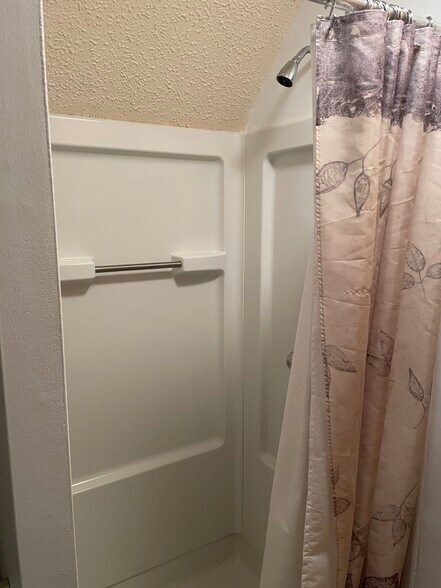 Building Photo - 13 Fox Rdg