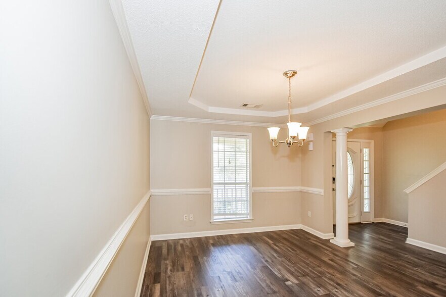 Building Photo - 3721 College Bluff