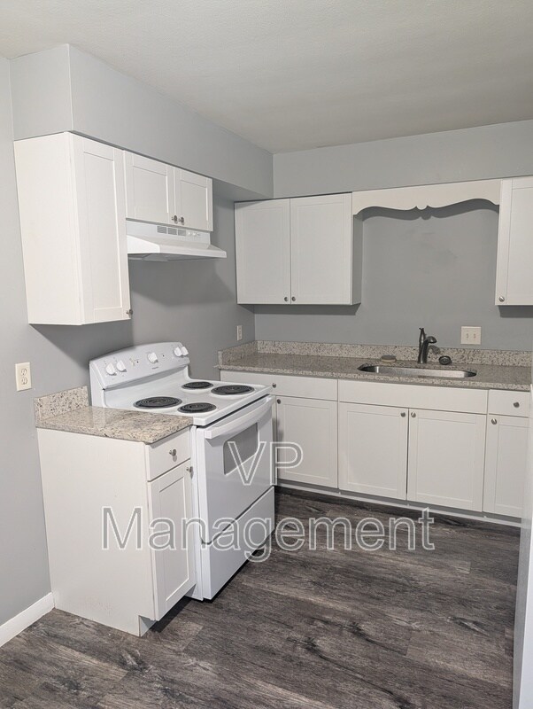 Building Photo - 2609 Diehn Ave