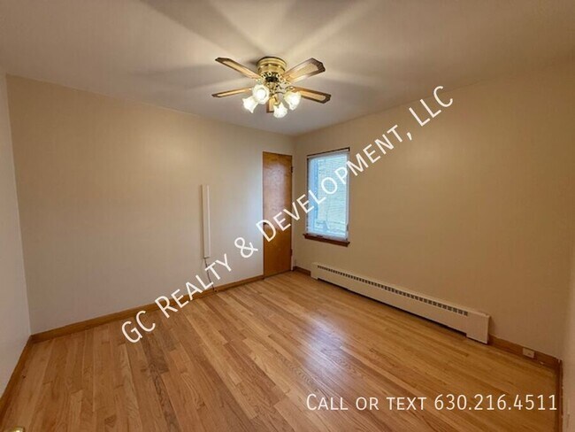 Building Photo - 2131 Grove Ave