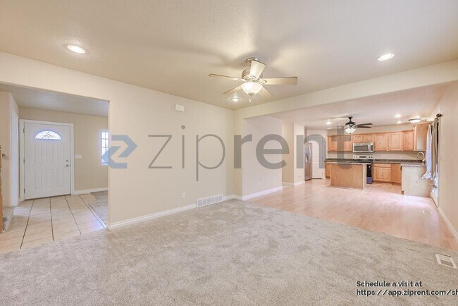 Building Photo - 10326 Avondale Dr