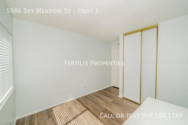 Building Photo - 5986 Sky Meadow St