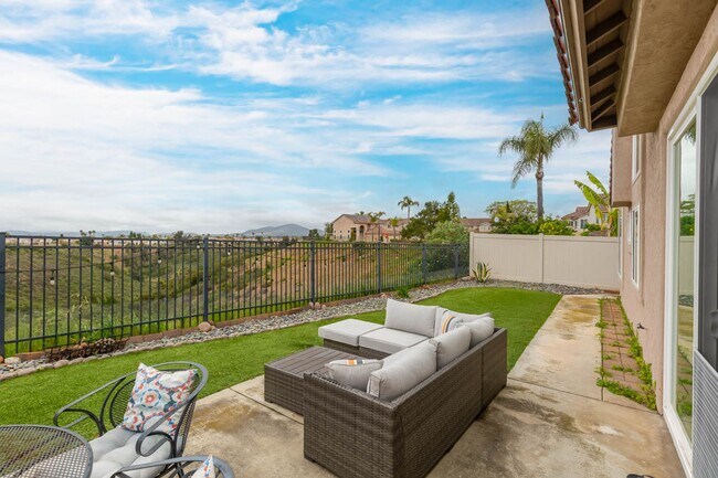 Building Photo - 4 Bed, 2 Bath - Sorrento Mesa Single Famil...