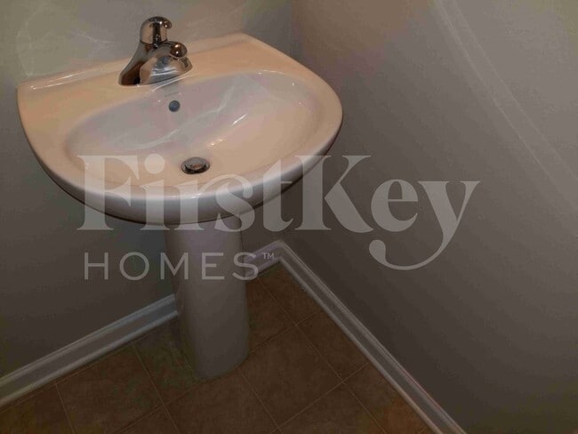 Building Photo - 1309 Waldridge Ct