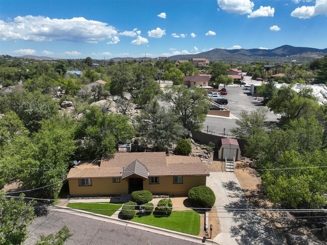 Building Photo - Adorable 2 Bed, 1 Bath Home in Prescott!