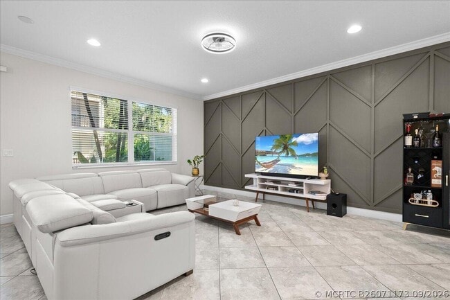 Building Photo - 131 Sword Fern Pl