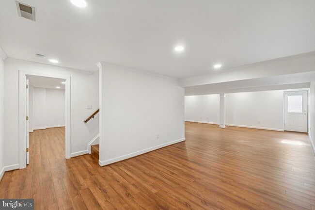 Building Photo - 4 Yellow Plum Ct