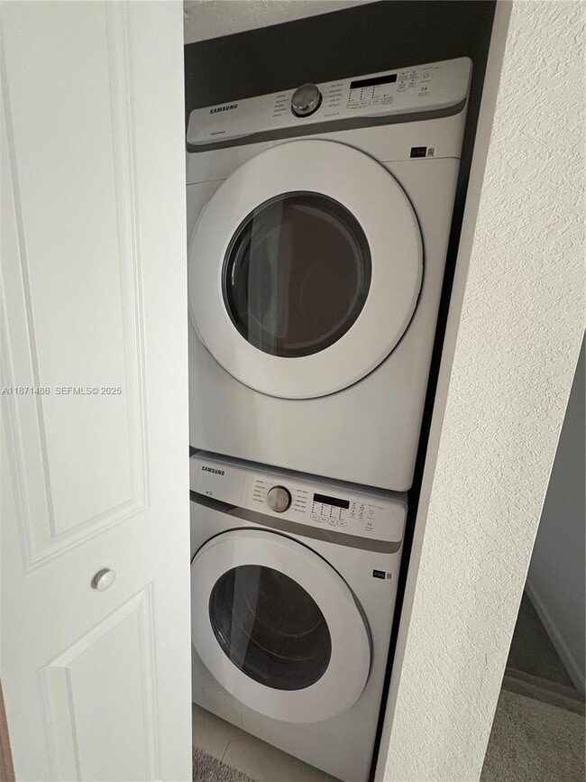 Building Photo - 27700 SW 156th Ave