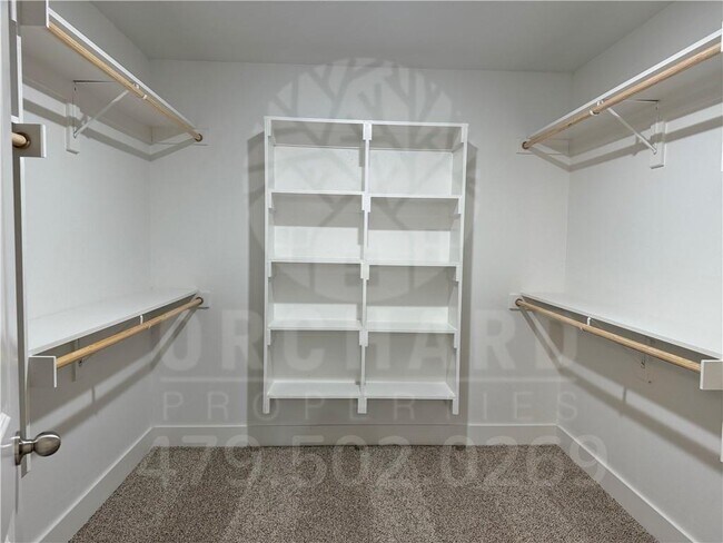 Building Photo - 34 Dirleton Dr