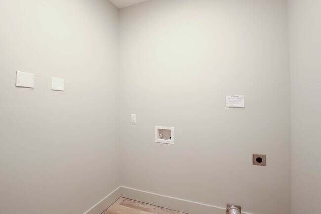 Building Photo - RARE 3 BEDROOM 2 BATH CONDO AT THE INLET -...