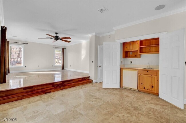 Building Photo - 9005 Opus Dr
