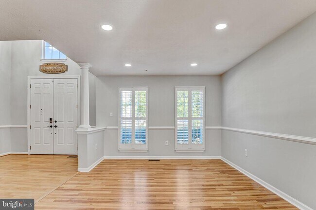 Building Photo - 7505 Castle Rock Dr