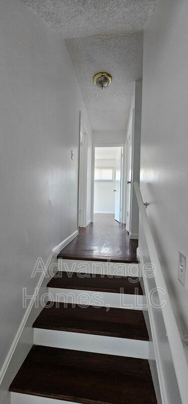 Building Photo - 9625 Beacon Ave