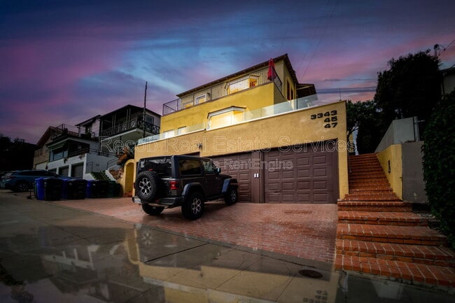 Building Photo - 3345 Columbia St