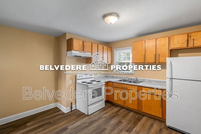 Building Photo - 437 24th St NW