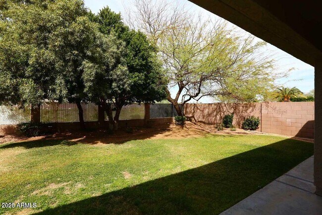 Building Photo - 15626 N 13th Ave