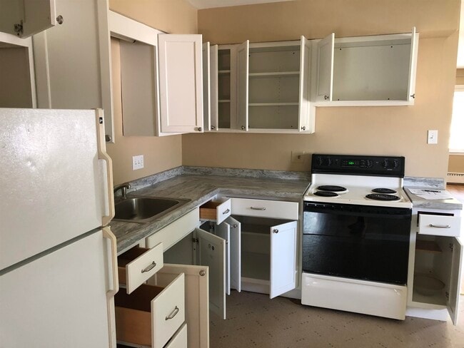 Building Photo - 110 N Blair St