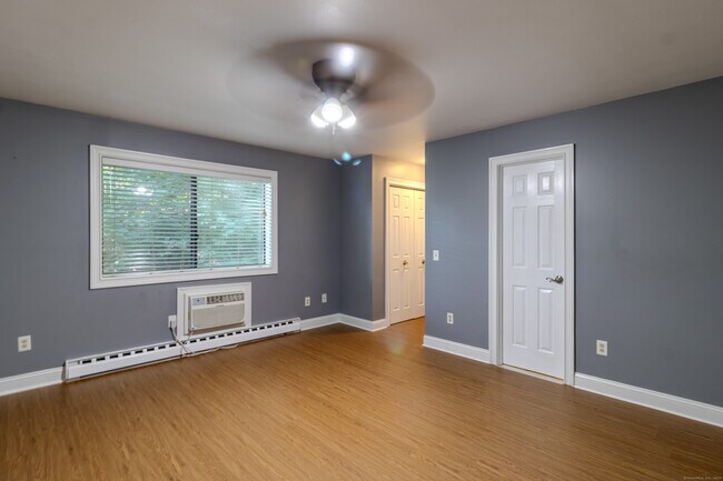 Building Photo - 38 Padanaram Ave
