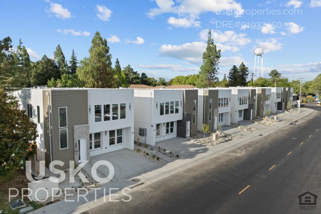 Building Photo - Charming 1-Bed Studio in Convenient  Sacramento Location - Modern Living!
