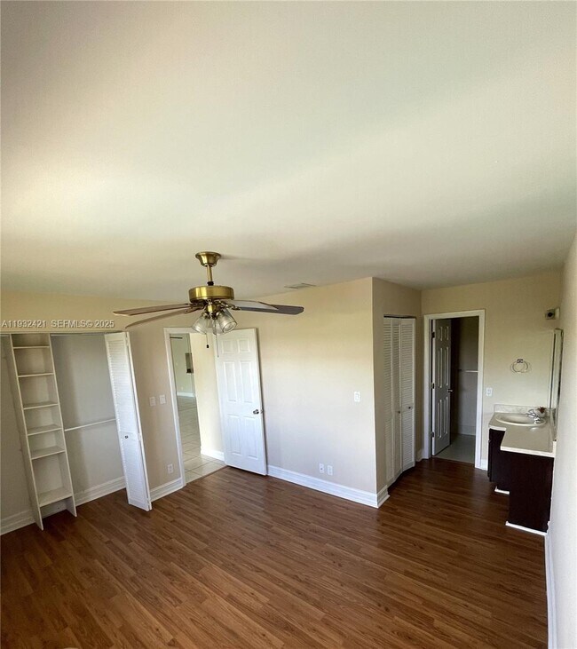 Building Photo - 11453 NW 39th Ct