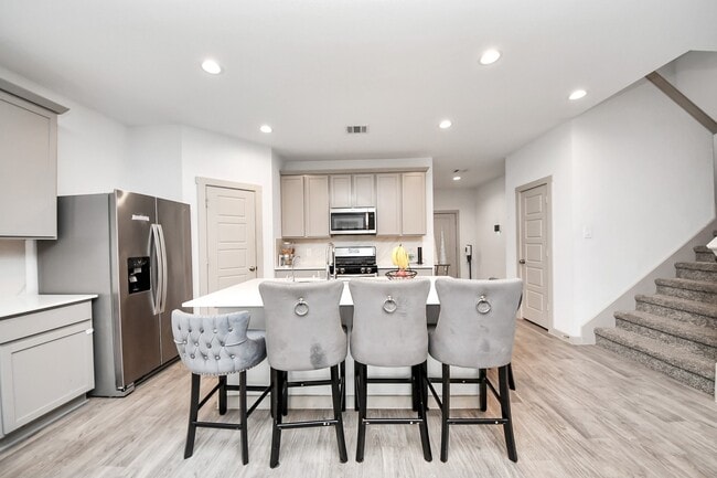 Building Photo - 311 John House Ln