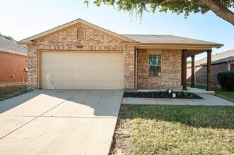 Building Photo - 8924 King Ranch Dr
