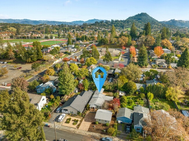 Building Photo - 824 Prince Ave