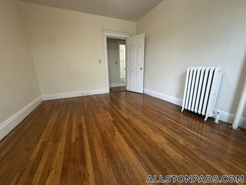 Building Photo - 1156 Commonwealth Ave