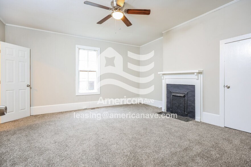 Building Photo - 2109 14th Ct