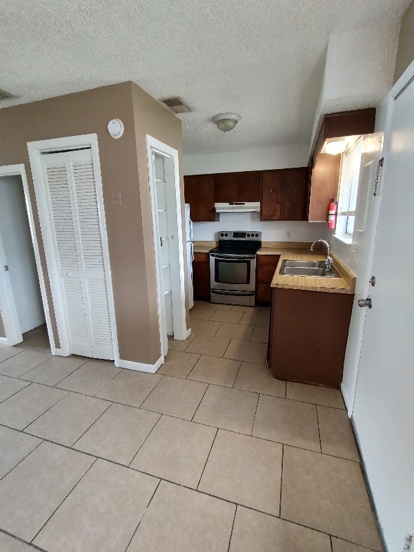 Building Photo - 5820 Butler Dr