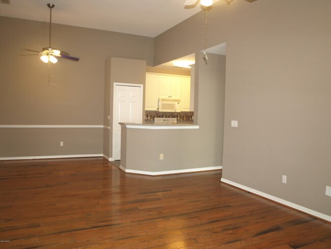 Building Photo - 830 Airport Rd