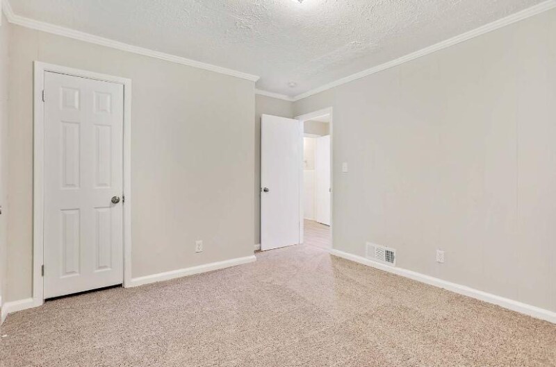 Building Photo - 2439 Oakley Ter
