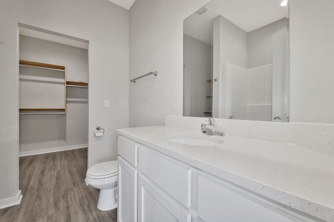 Building Photo - 13432 W Haskell Ct