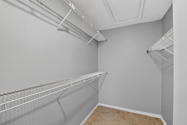 Building Photo - 812 Sky Pine Way