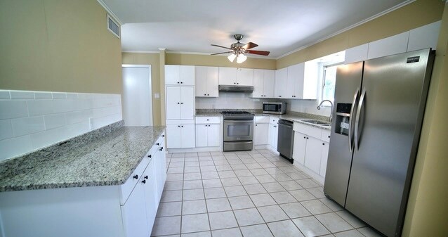 Building Photo - 2119 Flamingo Dr
