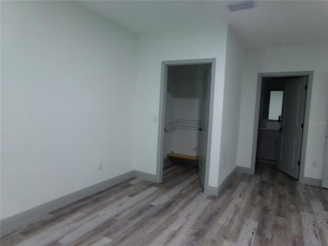Building Photo - 2262 Fernwood St