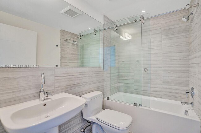 Building Photo - 301 Altara Ave