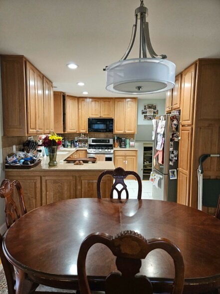 Building Photo - 7421 Grace St