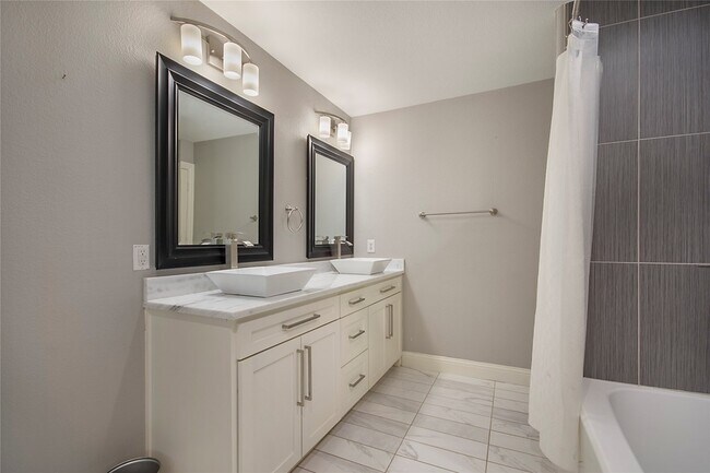 Building Photo - 3512 Colgate Ln