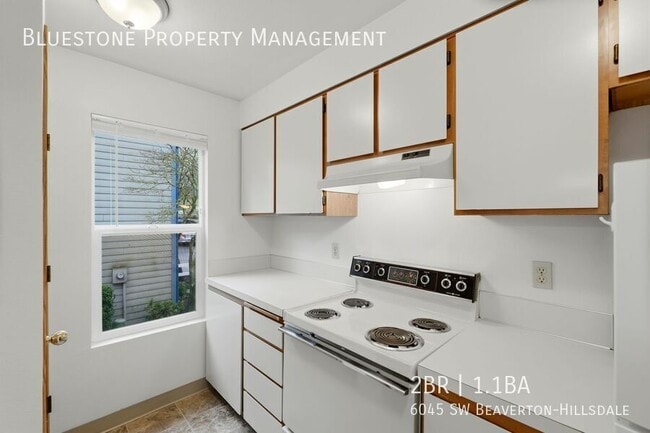 Building Photo - 6045 SW Beaverton-Hillsdale-